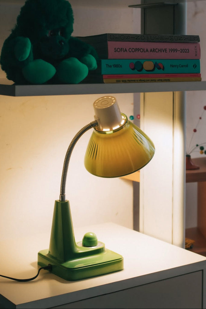 グリーンのテーブルライト