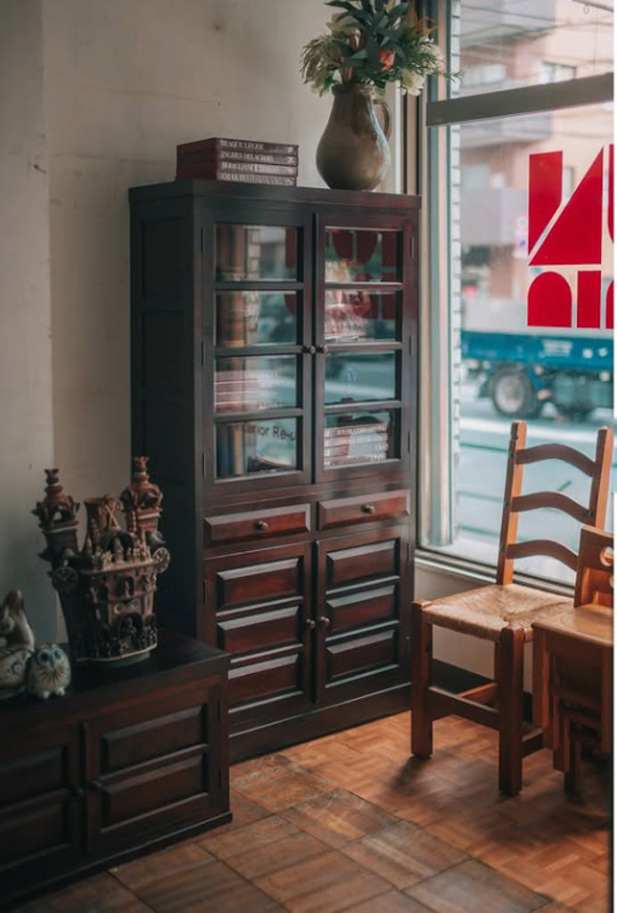 松本民芸家具のテレビ台