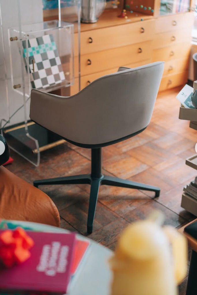 Vitra ソフトシェルチェア