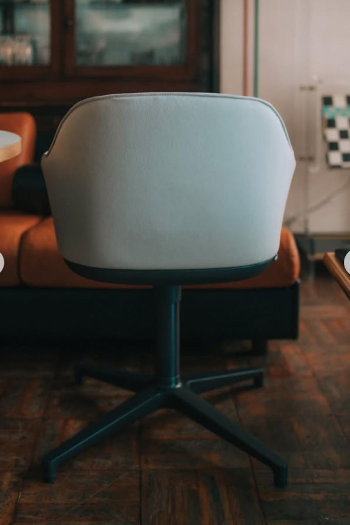 Vitra ソフトシェルチェア