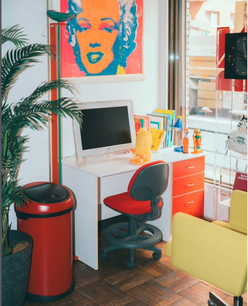 ACTUS SALLY DESK & CHAIR