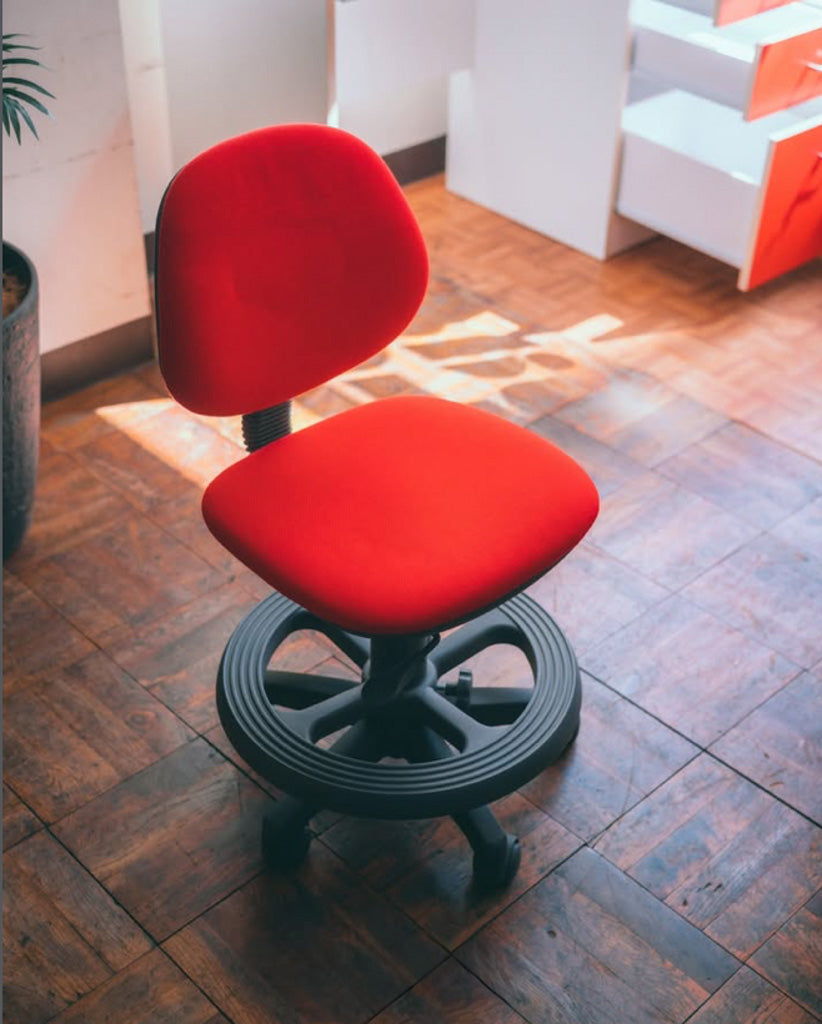 ACTUS SALLY DESK & CHAIR