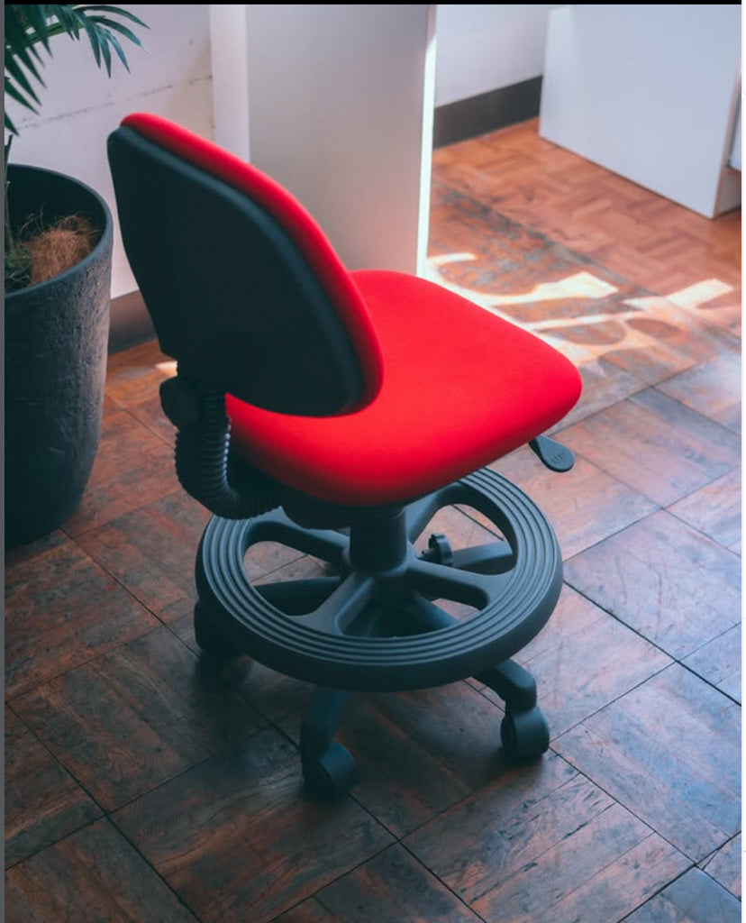 ACTUS SALLY DESK & CHAIR
