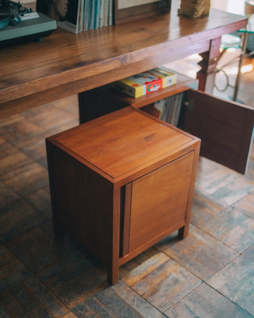 SCANTEAK キューブ型キャビネット